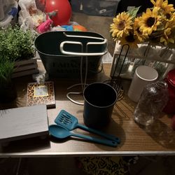 Home Decor, Household Items, Wall, Art Canvas, Farmhouse, Artificial Plant, Kitchen Items, Halloween, And Christmas, Decor, Window, Paels Plate Plates