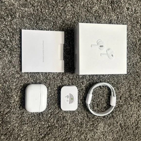 🎧 AirPods Pro (2nd Gen) – Like New! 🔥