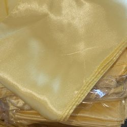 Table Runners And Sashes 