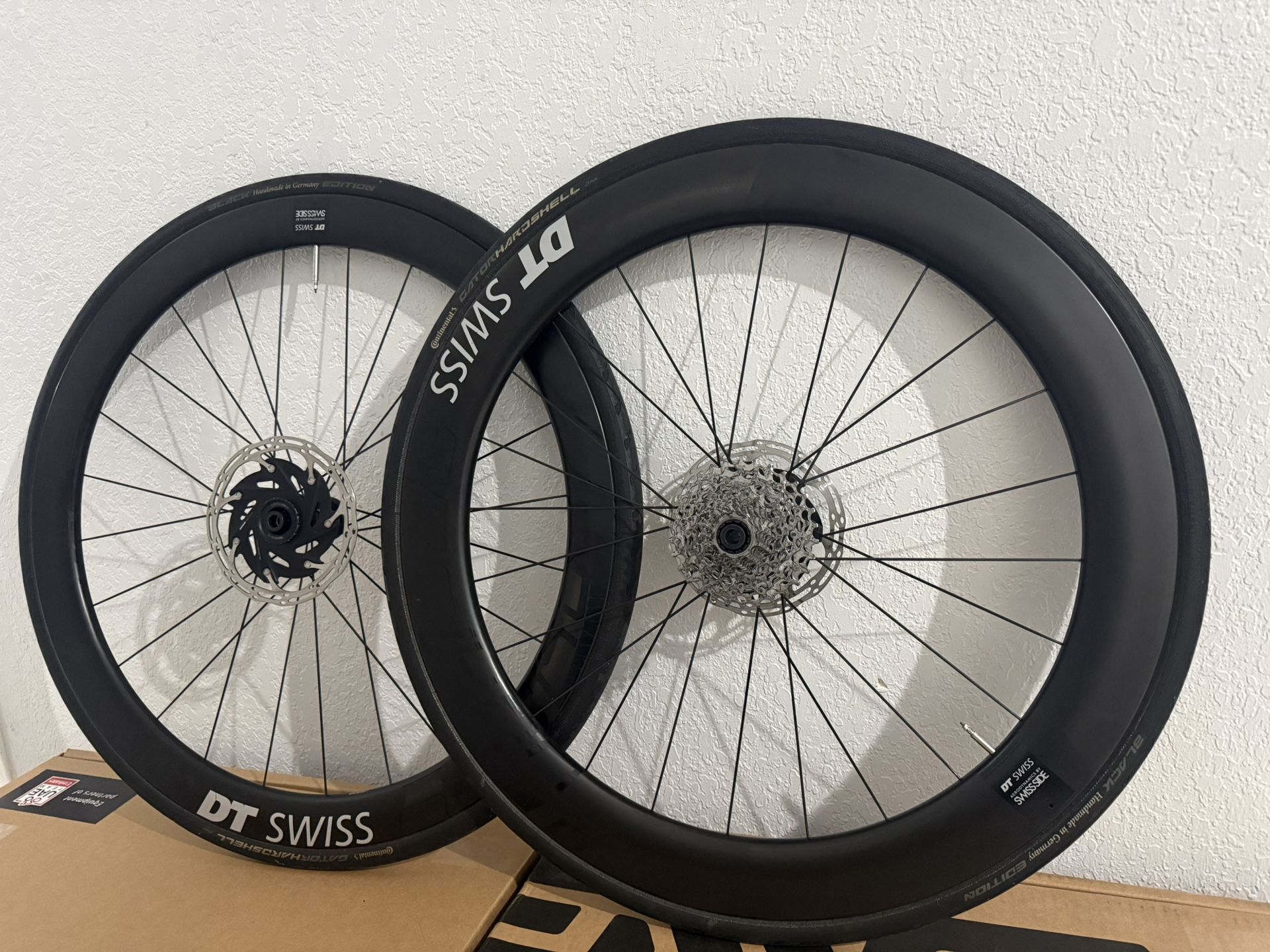 DT Swiss ARC 1400 Dicut Carbon Disc Wheelset – Road Bike
