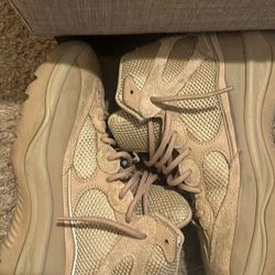 YEEZY BOOTS