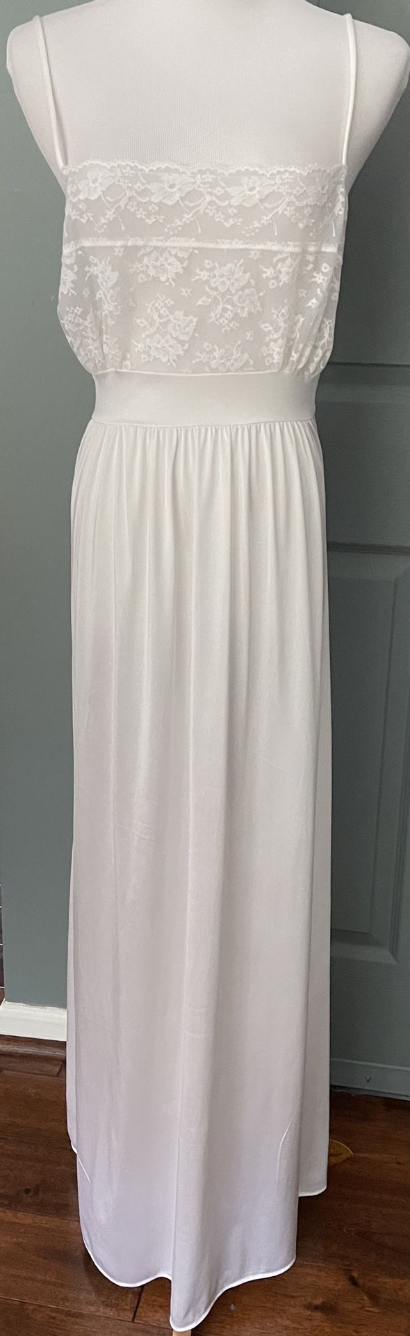 Gilead Vintage White Lace Trim long Nightgown. Made In USA . Size Large