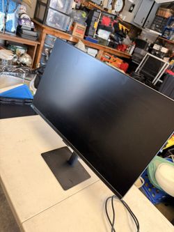 Samsung 27-inch HD monitor