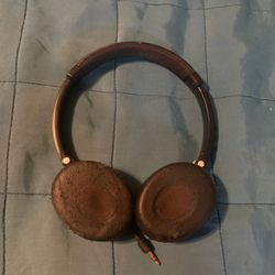 Nose headphones