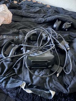 Valve Index VR Headset HMD + Cable + 2 Controllers + 1 Camera/Base Station – Full Kit