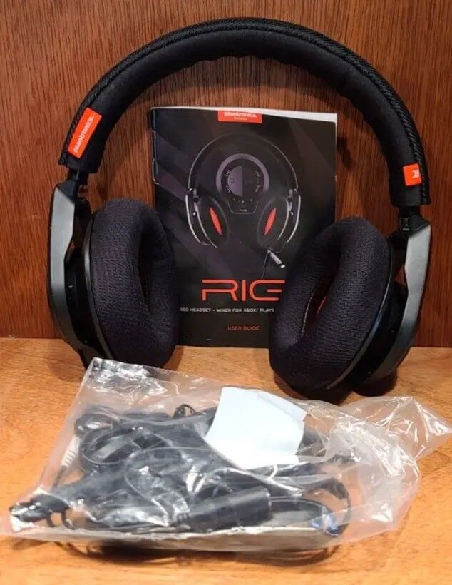 Plantronics RIG G3 Stereo Gaming Headset with Mixer for PC/Mac-Black BEFURB-W