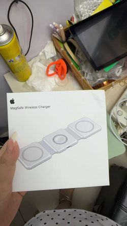 Apple 3-in-1 Magnetic Charger