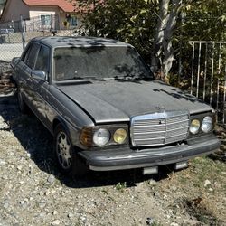 1985 Mercedes Benz 300D