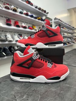 Jordan 4 Toro