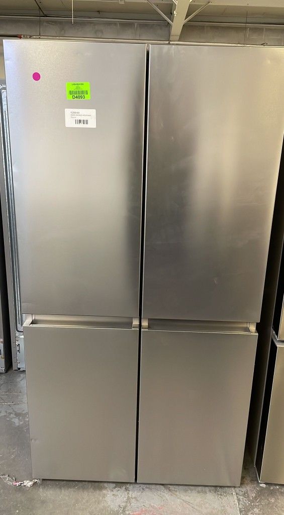 HISENSE HRQ215N6BVD 21.6cu ft Refrigerator for Sale in Houston, TX
