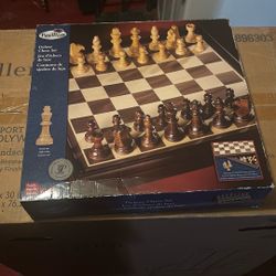 Pavilion Deluxe Chess Set 