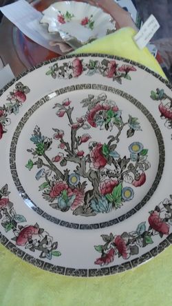 VINTAGE BONE CHINA. INDIAN TREE PATTERN