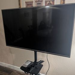 LG TV Smart 50" With Rolling TV Stand