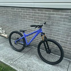 Dirt Jumper Bike 