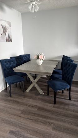 Dining table set