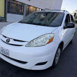 2008 Toyota Sienna