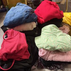 Women bag of clothes!