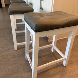 Angel Line Cambridge Bar Stools (24”) – $45 Each