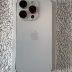 iPhone 15 Pro, 256GB, Unlocked, Natural Titanium Color
