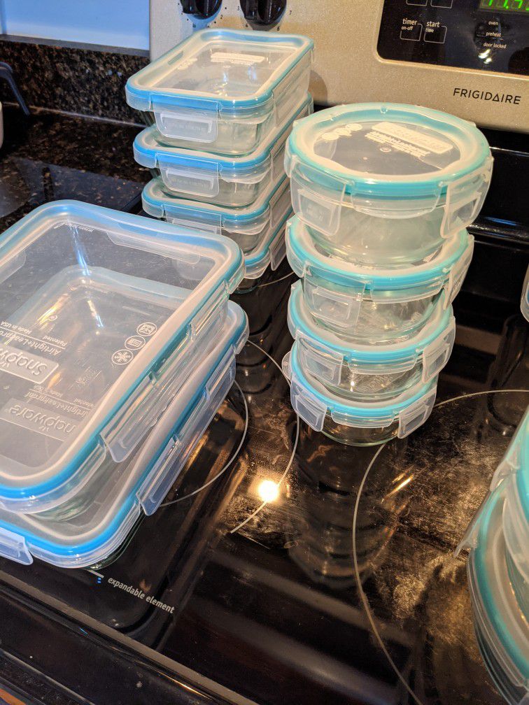 Snapware Pyrex Glass Food Storage Set (2 Sets; 18 Containers With Lids) for  Sale in St. Louis, MO - OfferUp