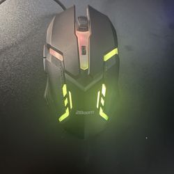 1 USB Wired Mouse, That Changes Color, 1 USB Wired Mouse That Only Has The Color Green And 1 USB Wired Keyboard Does Not Change Color