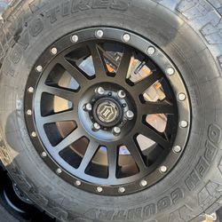 17x8.5. ICON WHEELS. 6x139.   TIRES TOYO.  35x12.50R17.  