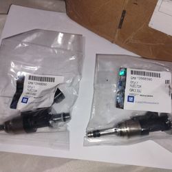 Fuel Injectors For 2018 GMC V8 3.5 New $150 For All 8