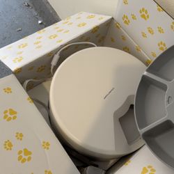 So Cool automatic wet cat food feeder 