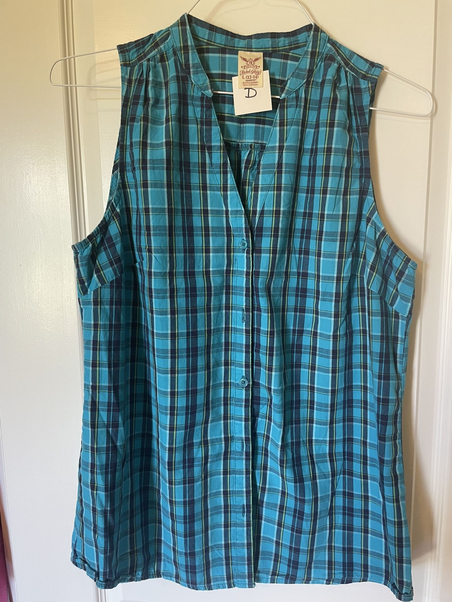 (D) Sleeveless Blouse/Shirt by Faded Glory