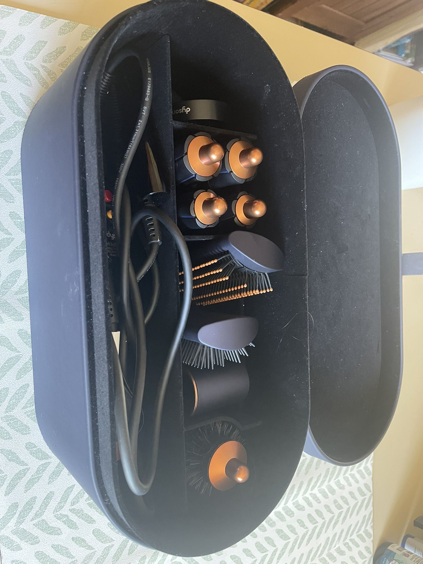 Dyson Airwrap™ multi-styler with attachments