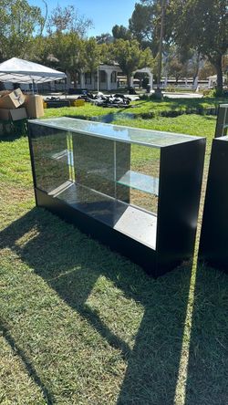 Display cases need gone now $150 for all