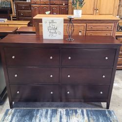 BEAUTIFUL AND SPACIOUS DRESSER 