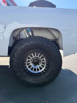 17” 6 Lug Kmc IMS KM552 Available in Silver with Black Lip