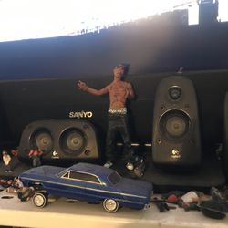 TUPAC SHAKUR 2 PAC 2PAC ACTION FIGURE