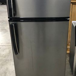 Premium Levella 7.3 cu ft counter-depth top-freezer refrigerator