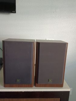 JBL Bookshelf Speakers LX22