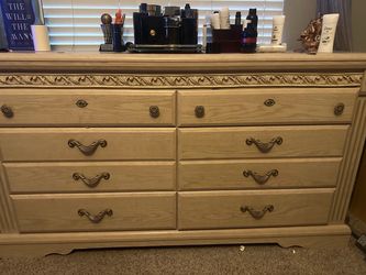 Dresser and 2 nightstands
