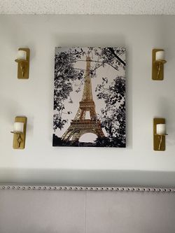 Picture frame with 4 candles sconces