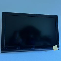 Toshiba TV With Wall mounts 