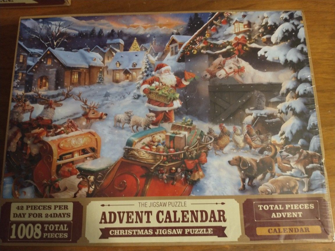 1008 piece jigsaw puzzle Christmas Advent calendar 42 pieces per day for 24 days *new*
Santa surrounded by animals in the snow feeding horses