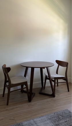 Mid-Century Dining Set – Round Walnut Table + 2 Bouclé Chairs