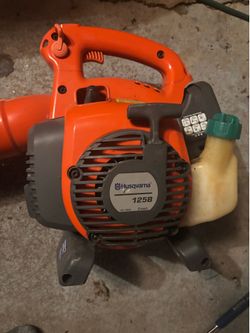 Husqvarna 125B Gas Leaf Blower