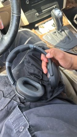 Head phones