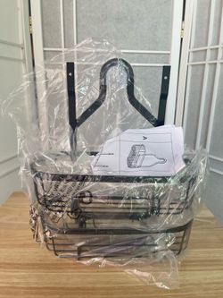 Metal shower caddy