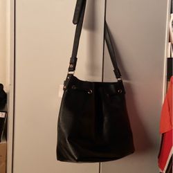 Bolsa New Barata. Grande.