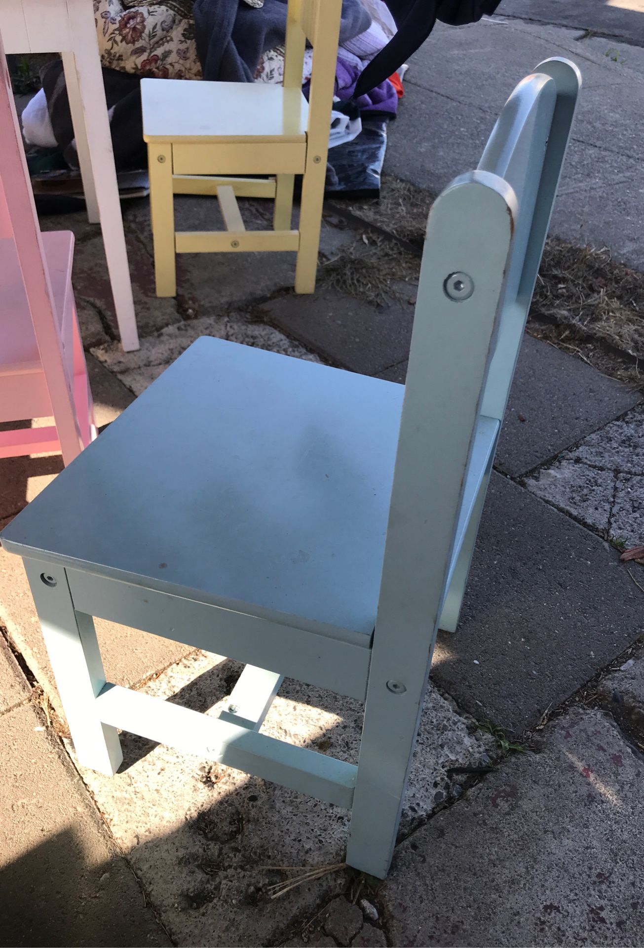 Kid Kraft Table with chairs