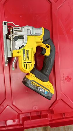 DeWalt jigsaw w blades