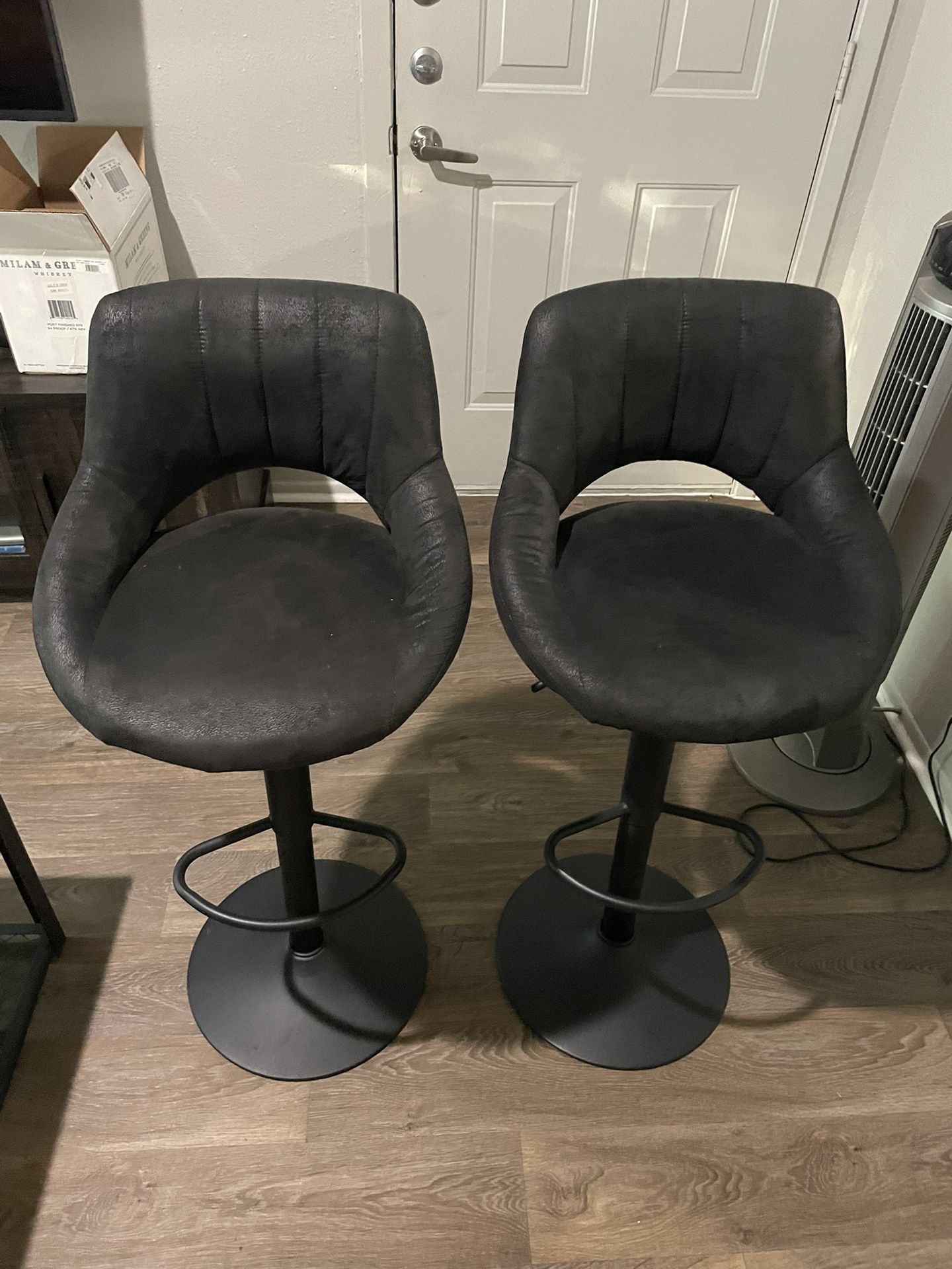 Adjustable Height Bar Stools