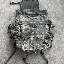 U.S. Army MOLLE II Large Rucksack – UCP (ACU) Camouflage