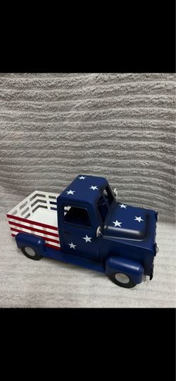 Patriotic Metal Truck Decor